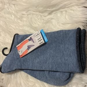 HUE jean socks one size nwt